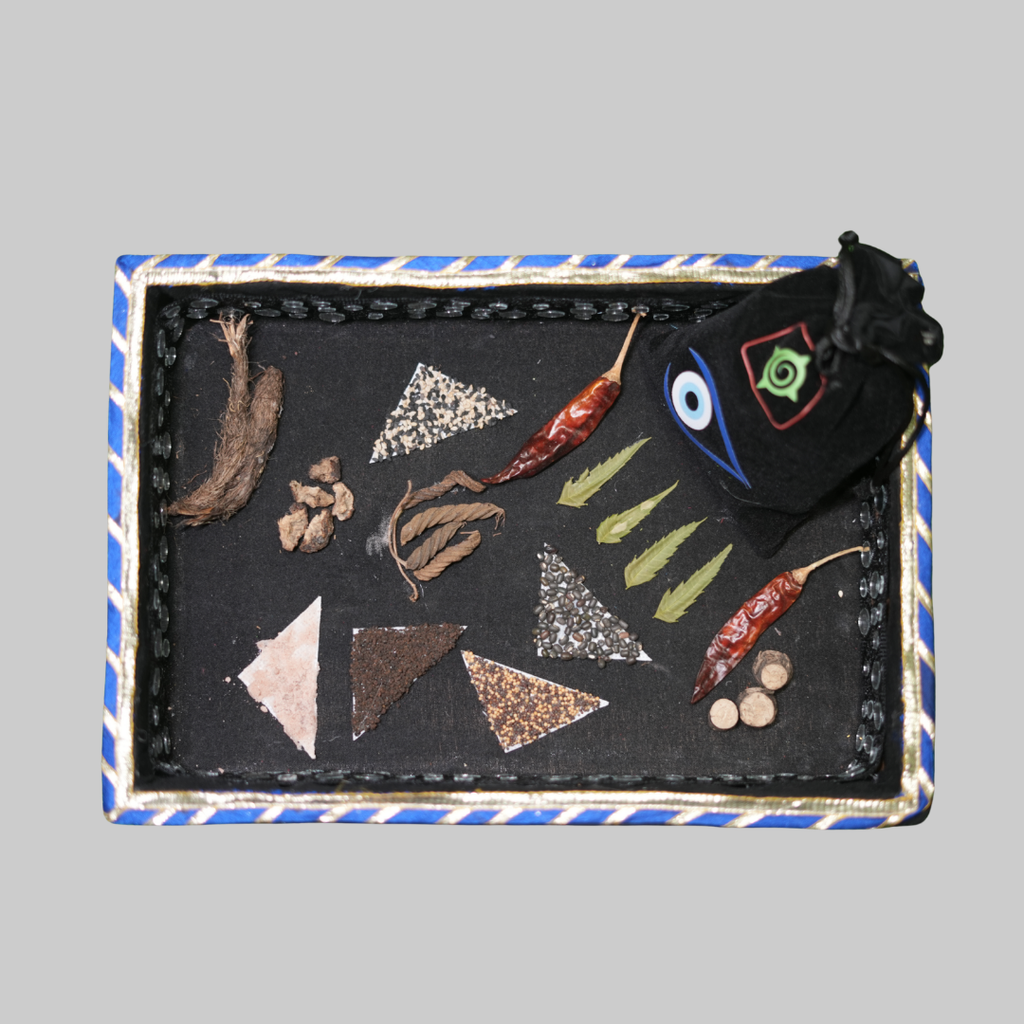 Protective Evil Eye Drawstring Pouch – Symbolic Velvet Accessory for Good Fortune